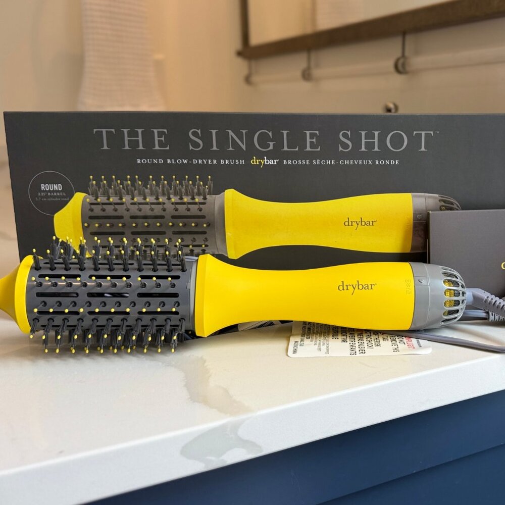 NEW DRYBAR The Single Shot Round Blow-Dryer Brush Retail $155 UPC 819204010742